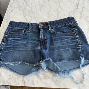 Gap Jean shorts size 26, great condition